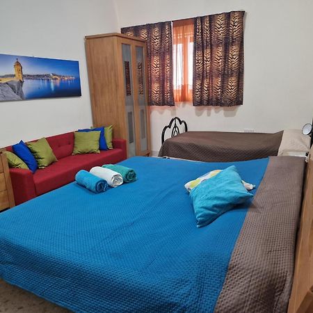 Saracini'S Homestay Attard Екстер'єр фото
