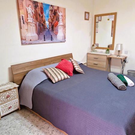 Saracini'S Homestay Attard Екстер'єр фото