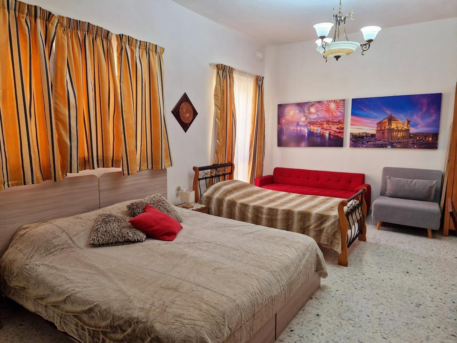 Saracini'S Homestay Attard Екстер'єр фото